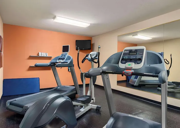 Country & By Radisson, North, Il 3* Peoria