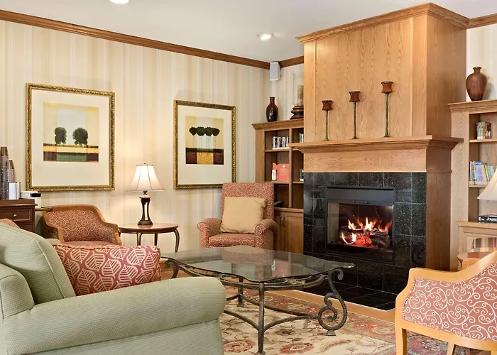 Country & By Radisson, North, Il Hotel Peoria
