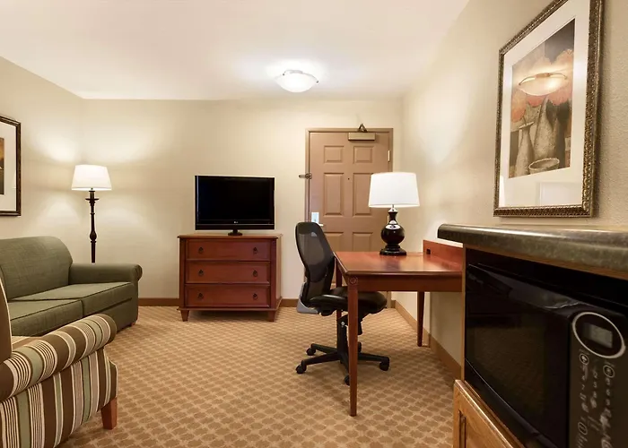 Hotel Country & By Radisson, North, Il Peoria