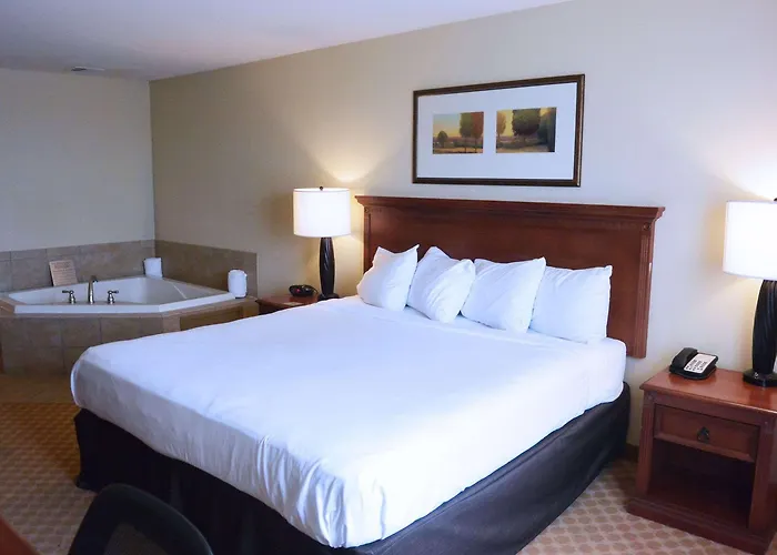 Country & By Radisson, North, Il 3* Peoria