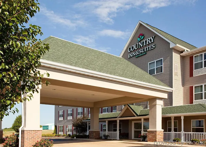 Country & By Radisson, North, Il Hotel 3*