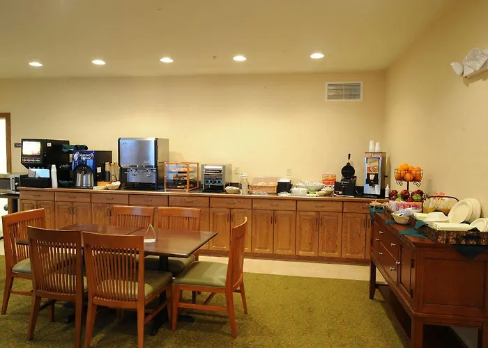 Country & By Radisson, North, Il 3* Peoria